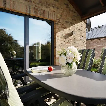 Holiday home Sonnenstrahl & Wellengang Sonnenstrahl Kellenhusen